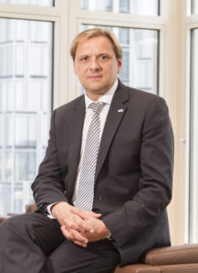 Allianz Global Investors / Ingo Mainert: EUROPA, DEUTSCHLAND, HESSEN, FRANKFURT: Portrait von Ingo Mainert - Fotograf: Martin Leissl