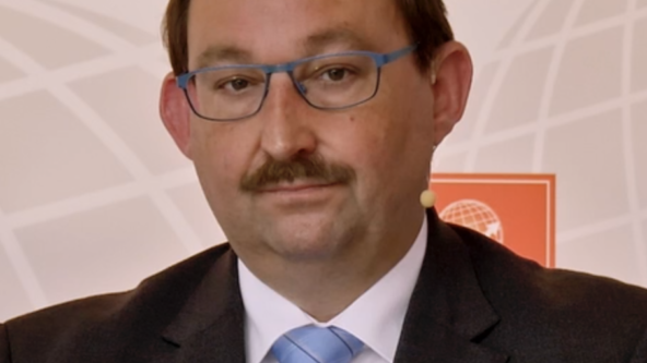 Dirk Fischer