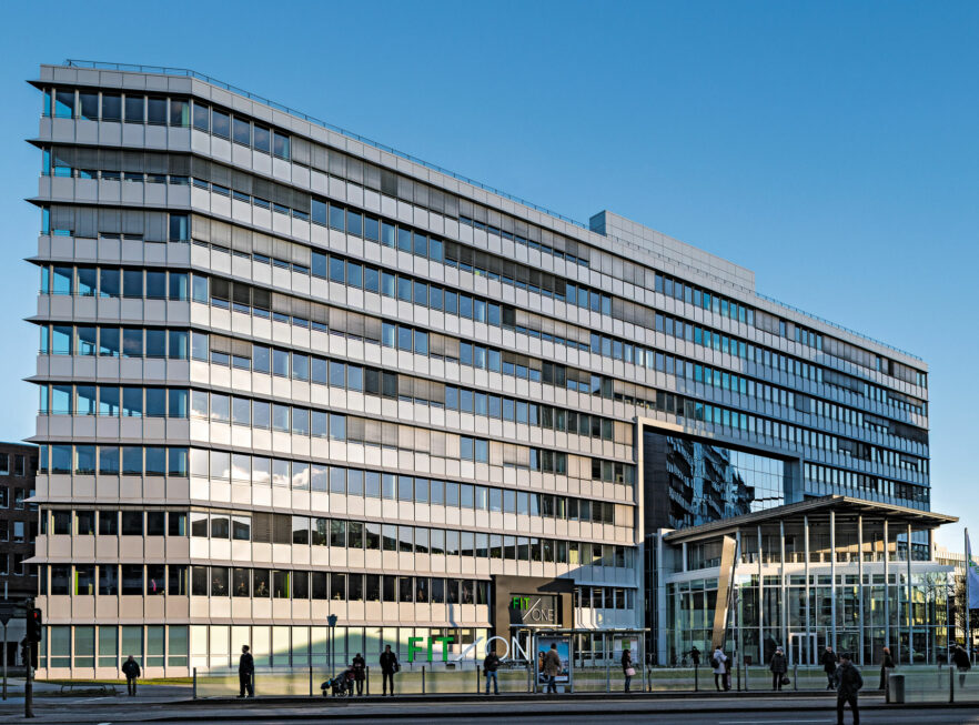 Union Investment hat den Mietvertrag mit ihrem Bestandsmieter teleffekt. Gesellschaft für Direkt-Marketing mbH über 1.567 m² Bürofläche im Düsseldorfer Global Gate III vorzeitig um fünf Jahre verlängert